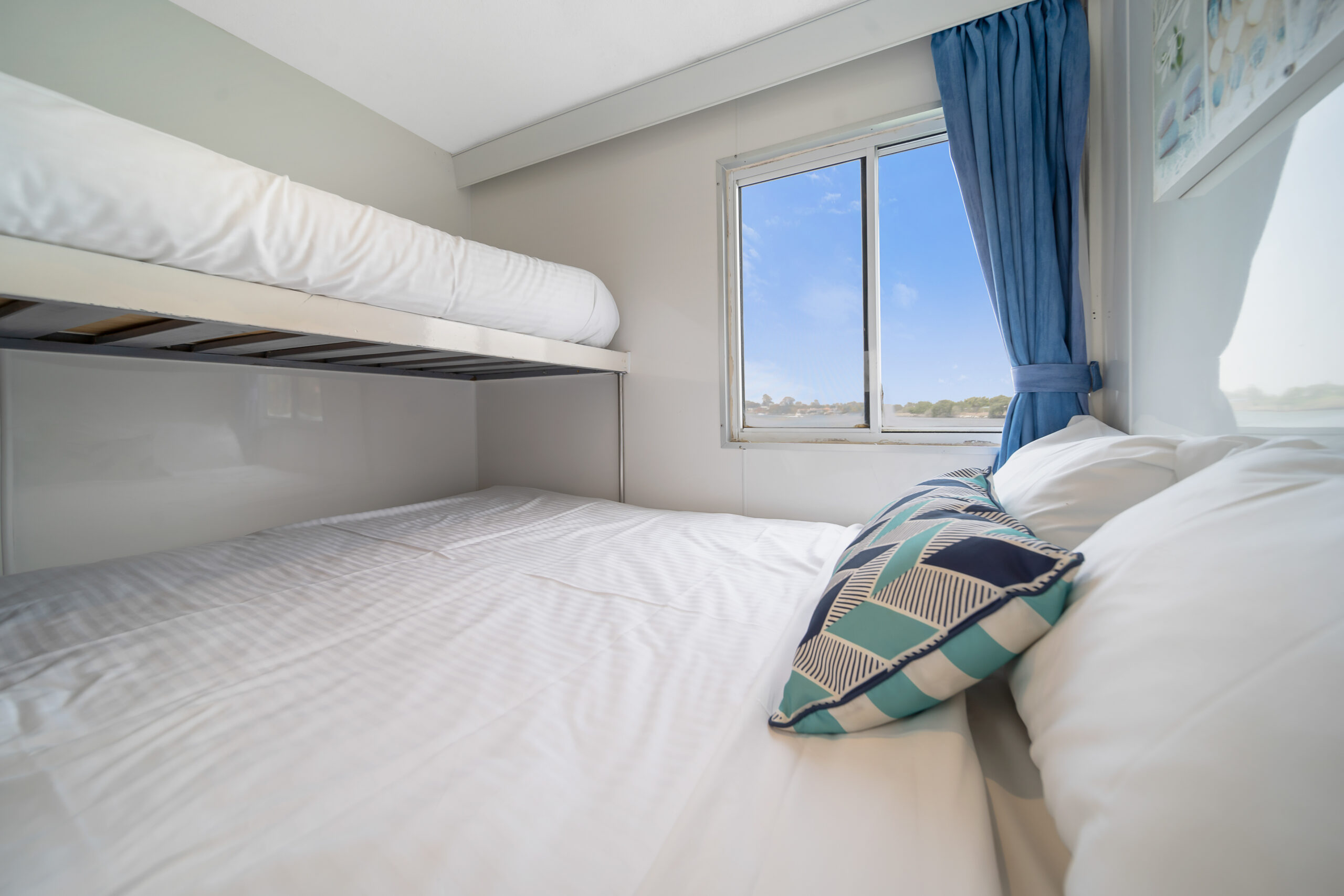 Dusk Breaker gallery image 6